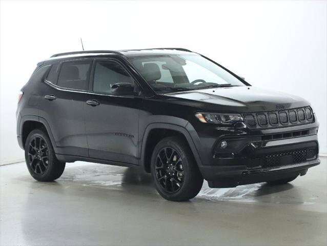 2022 Jeep Compass in Bedford, OH 44146 - 18124587 9