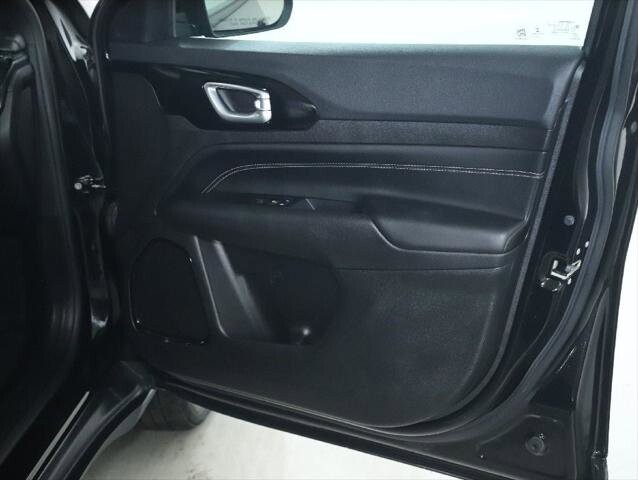 2022 Jeep Compass in Bedford, OH 44146 - 18124587 33