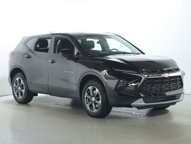 2024 Chevrolet Blazer in Bedford, OH 44146 - 18124588 9