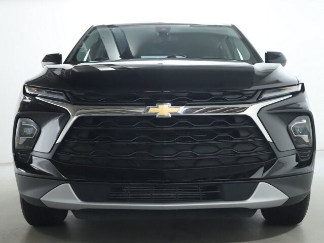 2024 Chevrolet Blazer in Bedford, OH 44146 - 18124588 5