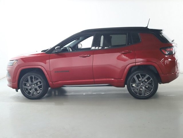 2024 Jeep Compass in Bedford, OH 44146 - 18124589 40