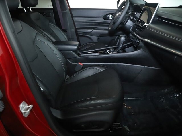 2024 Jeep Compass in Bedford, OH 44146 - 18124589 36