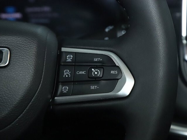 2024 Jeep Compass in Bedford, OH 44146 - 18124589 25