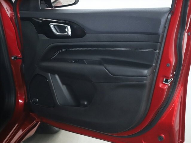 2024 Jeep Compass in Bedford, OH 44146 - 18124589 35