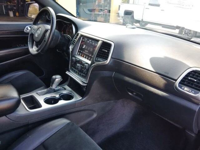 2018 Jeep Grand Cherokee in Greenville, SC 29607 - 18124635 16