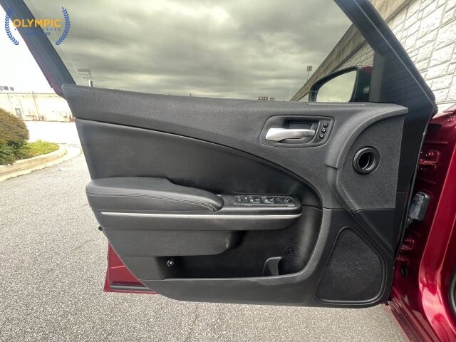 2019 Dodge Charger in Decatur, GA 30032 - 18124637 43