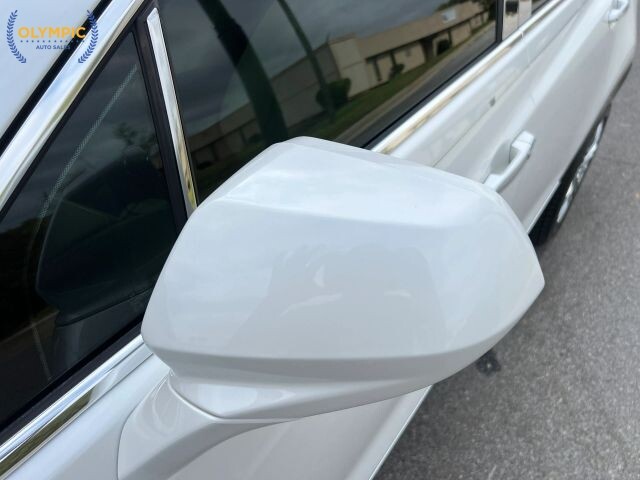 2018 Cadillac XT5 in Decatur, GA 30032 - 18124651 18