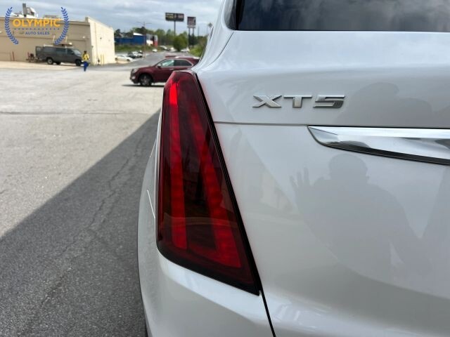 2018 Cadillac XT5 in Decatur, GA 30032 - 18124651 16