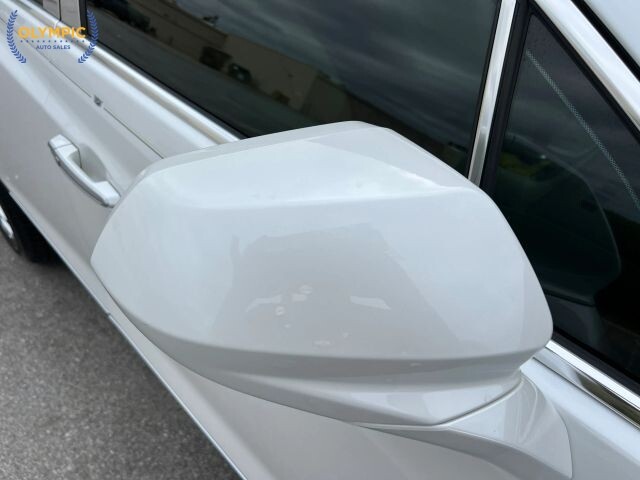 2018 Cadillac XT5 in Decatur, GA 30032 - 18124651 19