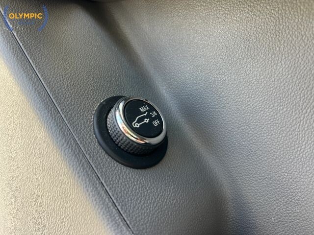 2018 Cadillac XT5 in Decatur, GA 30032 - 18124651 40