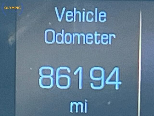 2018 Cadillac XT5 in Decatur, GA 30032 - 18124651 29