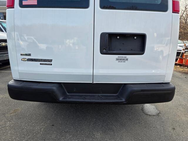2011 Chevrolet Express 2500 in Blauvelt, NY 10913 - 18124656 44