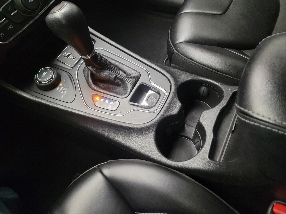 2019 Jeep Cherokee in Bakersfield, CA 93309 - 18124665 26