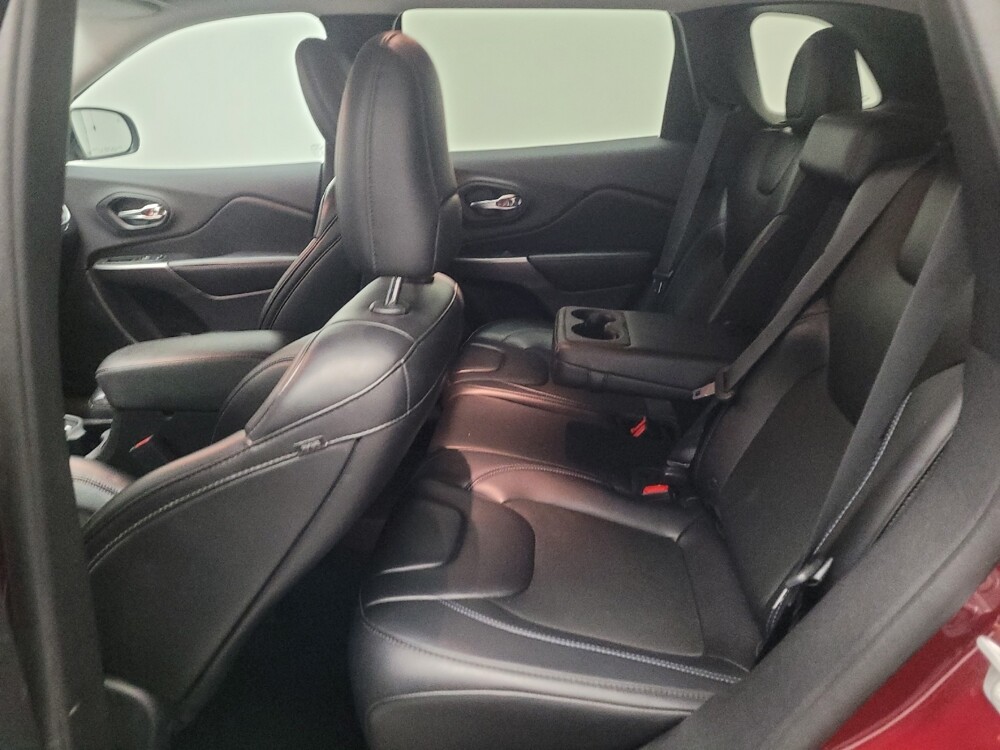 2019 Jeep Cherokee in Bakersfield, CA 93309 - 18124665 18