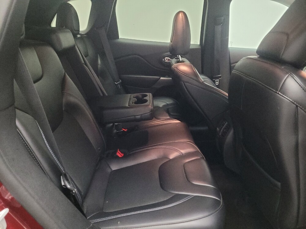 2019 Jeep Cherokee in Bakersfield, CA 93309 - 18124665 19