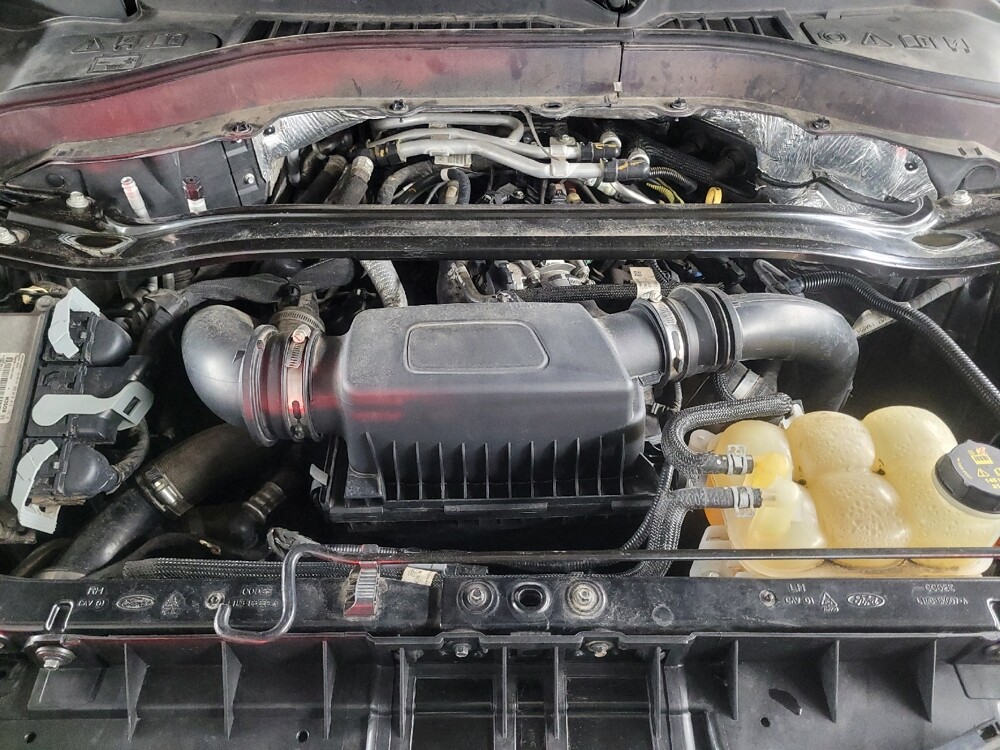 2020 Ford Explorer in Knoxville, TN 37923 - 18124672 30