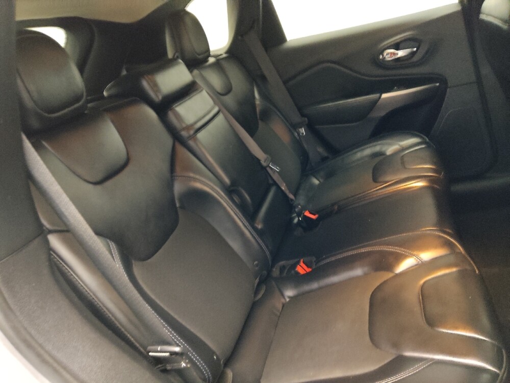 2019 Jeep Cherokee in Marietta, GA 30062 - 18124679 19