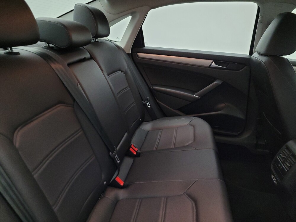 2022 Volkswagen Passat in Chandler, AZ 85225 - 18124693 19