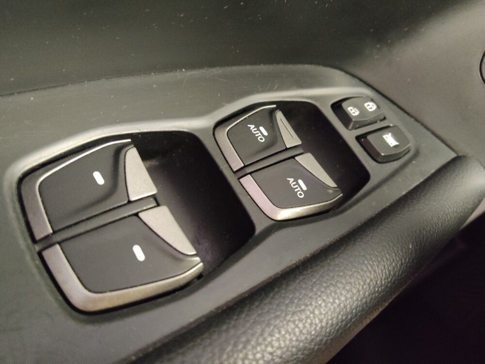 2016 Hyundai Santa Fe in Phoenix, AZ 85015 - 18124695 27