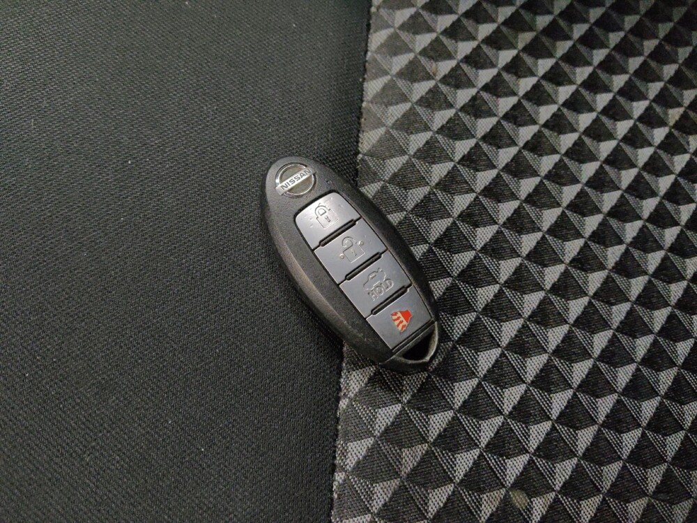 2021 Nissan Versa in Glendale, AZ 85301 - 18124697 32