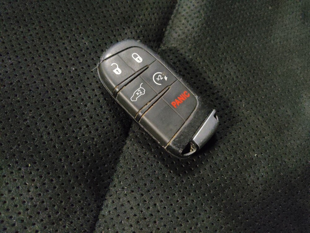 2018 Jeep Grand Cherokee in Glendale, AZ 85301 - 18124699 32