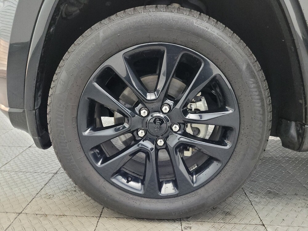 2018 Jeep Grand Cherokee in Glendale, AZ 85301 - 18124699 31