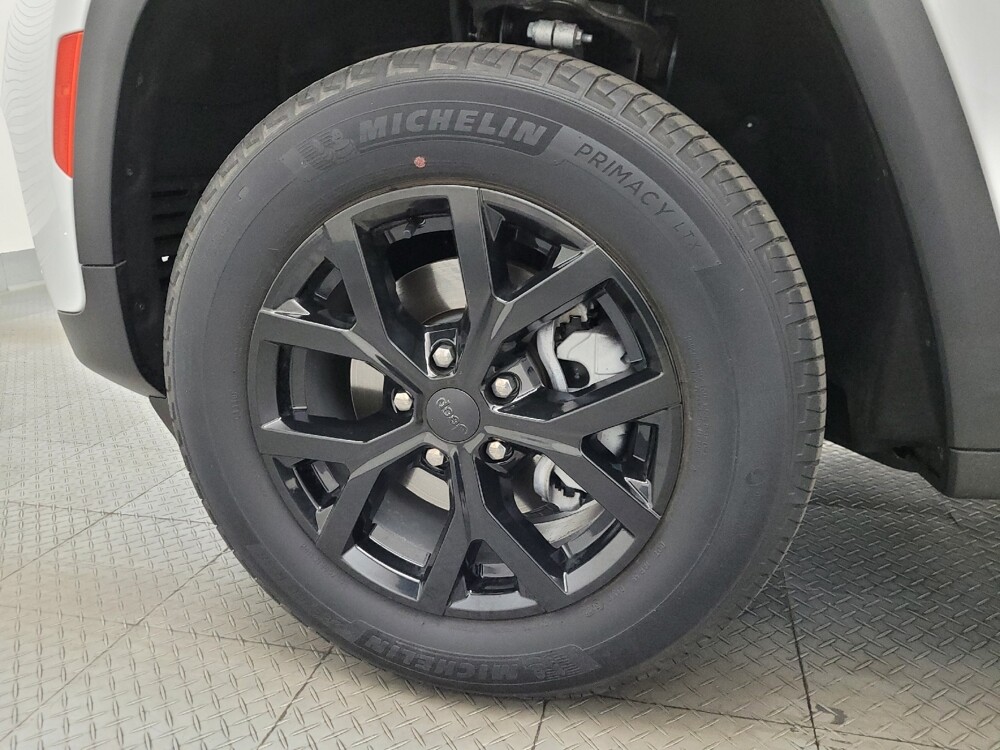 2023 Jeep Grand Cherokee in Phoenix, AZ 85015 - 18124701 31