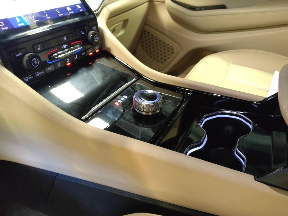 2023 Jeep Grand Cherokee in Phoenix, AZ 85015 - 18124701 26