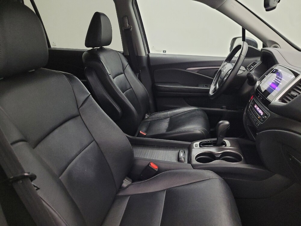 2017 Honda Pilot in Glendale, AZ 85301 - 18124704 21