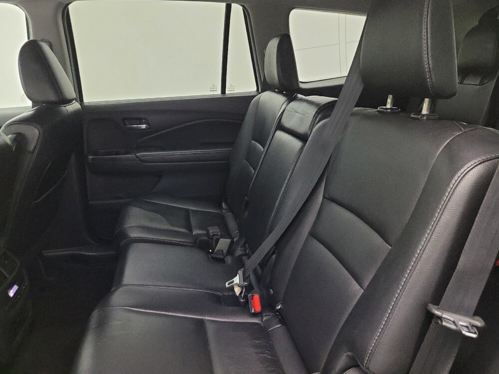 2017 Honda Pilot in Glendale, AZ 85301 - 18124704 18