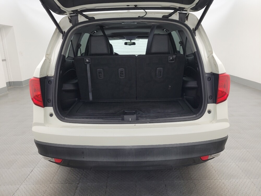 2017 Honda Pilot in Glendale, AZ 85301 - 18124704 29