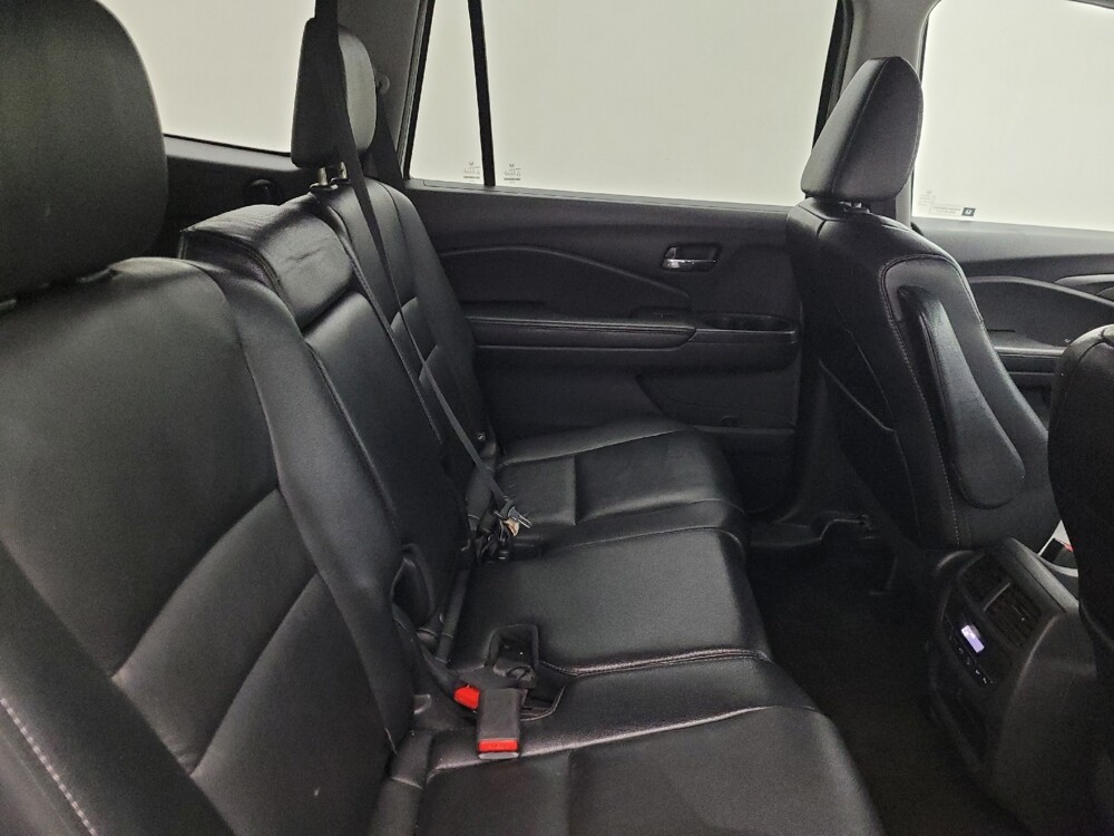 2017 Honda Pilot in Glendale, AZ 85301 - 18124704 19