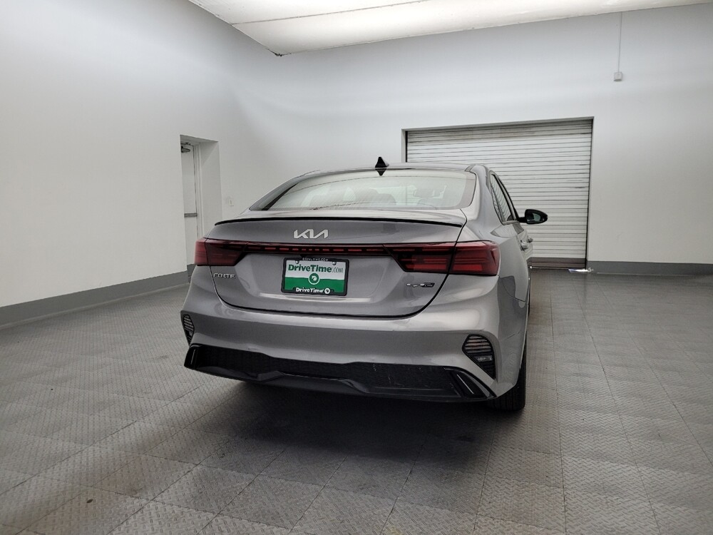 2024 Kia Forte in Phoenix, AZ 85015 - 18124707 7