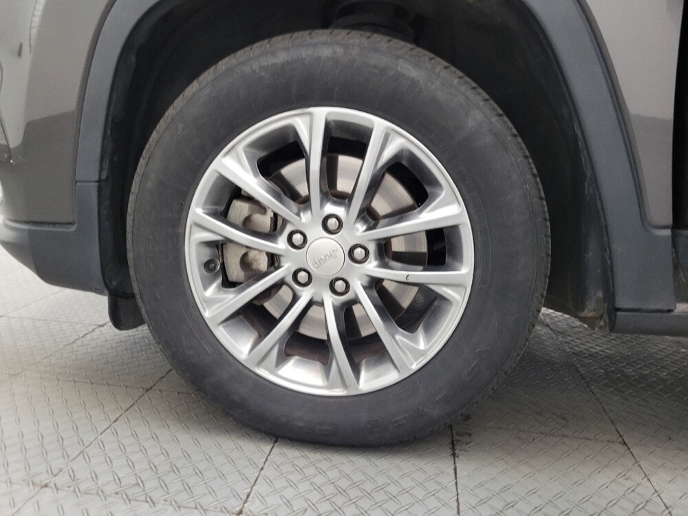 2019 Jeep Cherokee in Glendale, AZ 85301 - 18124711 31