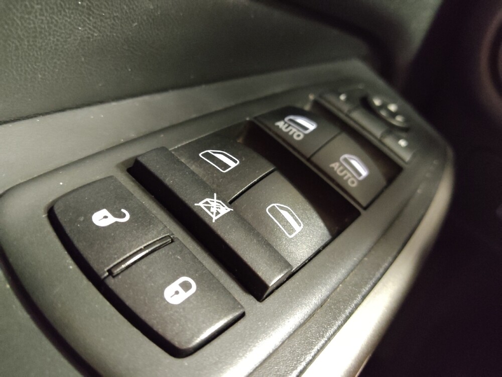 2019 Jeep Cherokee in Glendale, AZ 85301 - 18124711 27