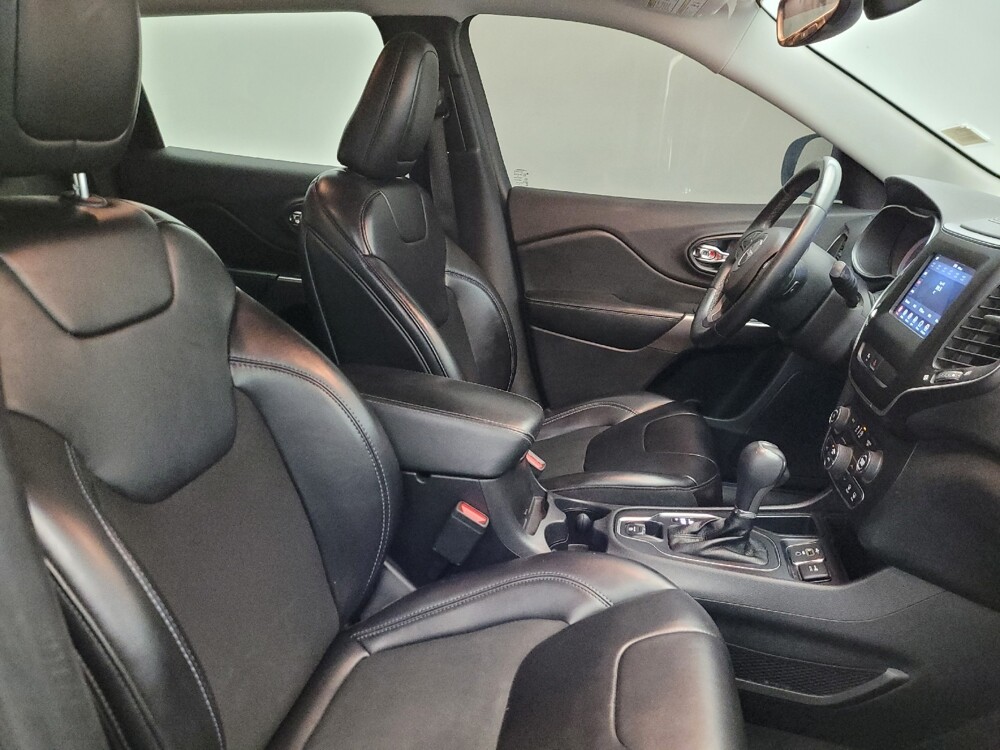 2019 Jeep Cherokee in Glendale, AZ 85301 - 18124711 21