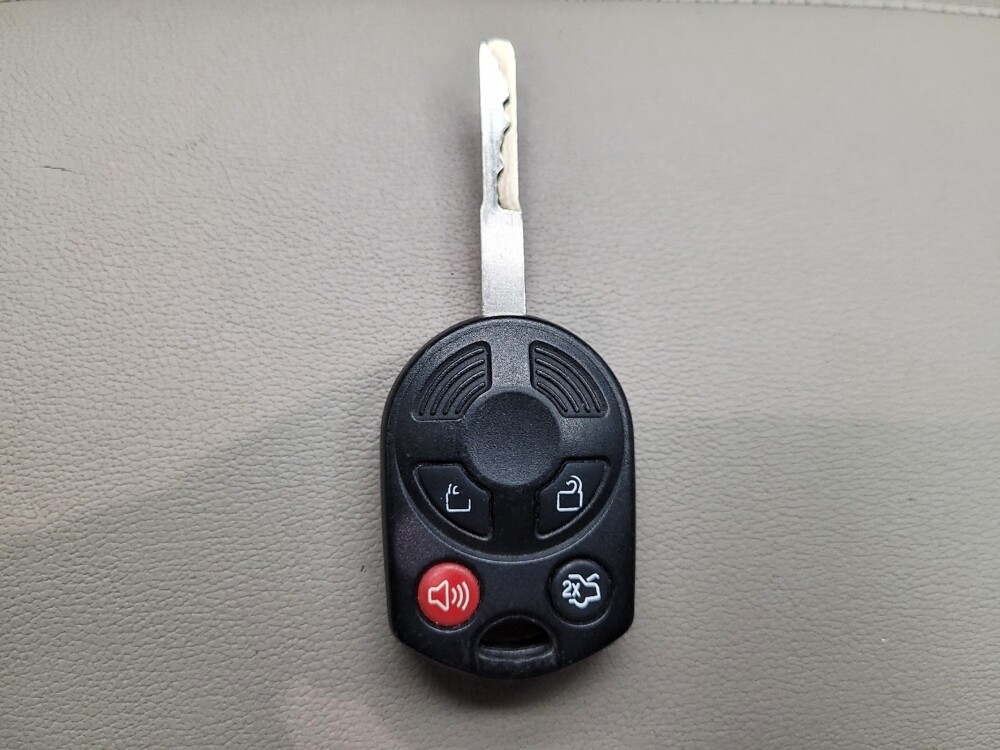 2018 Ford Escape in Las Vegas, NV 89104 - 18124721 32