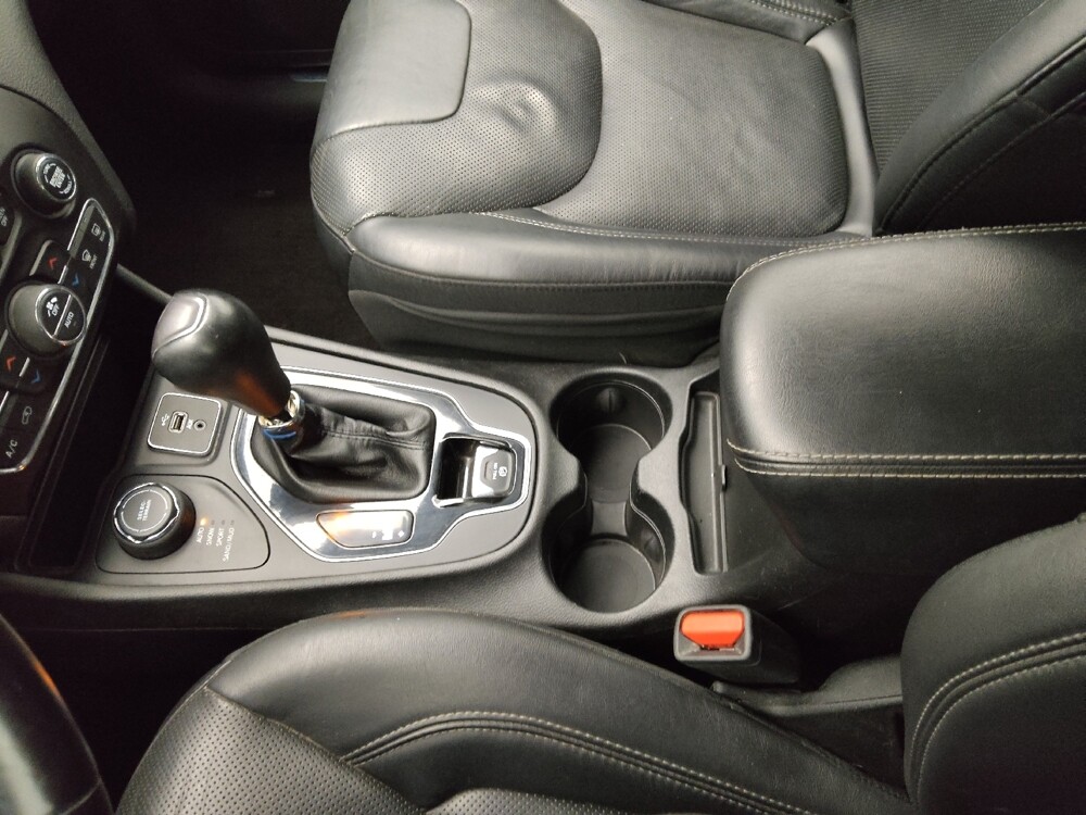 2019 Jeep Cherokee in Topeka, KS 66611 - 18124725 26