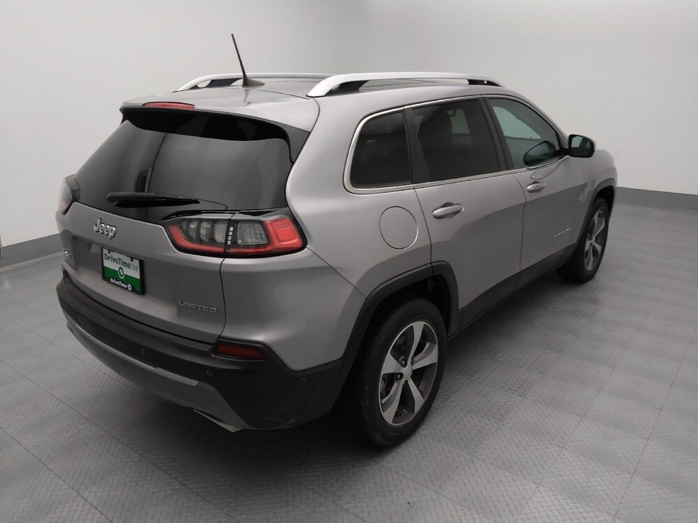 2019 Jeep Cherokee in Topeka, KS 66611 - 18124725 9