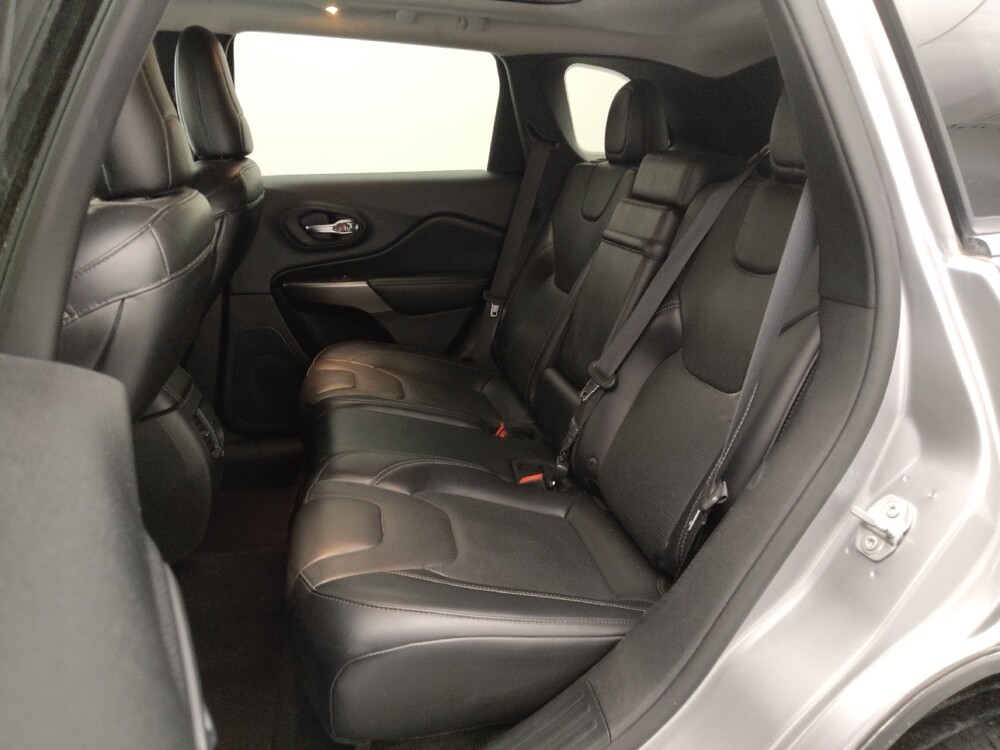 2019 Jeep Cherokee in Topeka, KS 66611 - 18124725 18