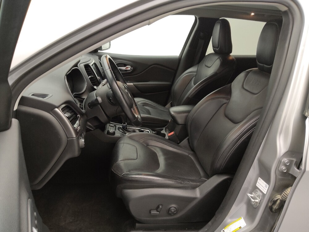 2019 Jeep Cherokee in Topeka, KS 66611 - 18124725 17