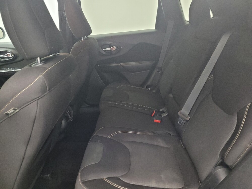 2015 Jeep Cherokee in Charleston, SC 29414 - 18124738 18