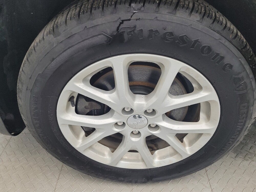 2015 Jeep Cherokee in Charleston, SC 29414 - 18124738 31