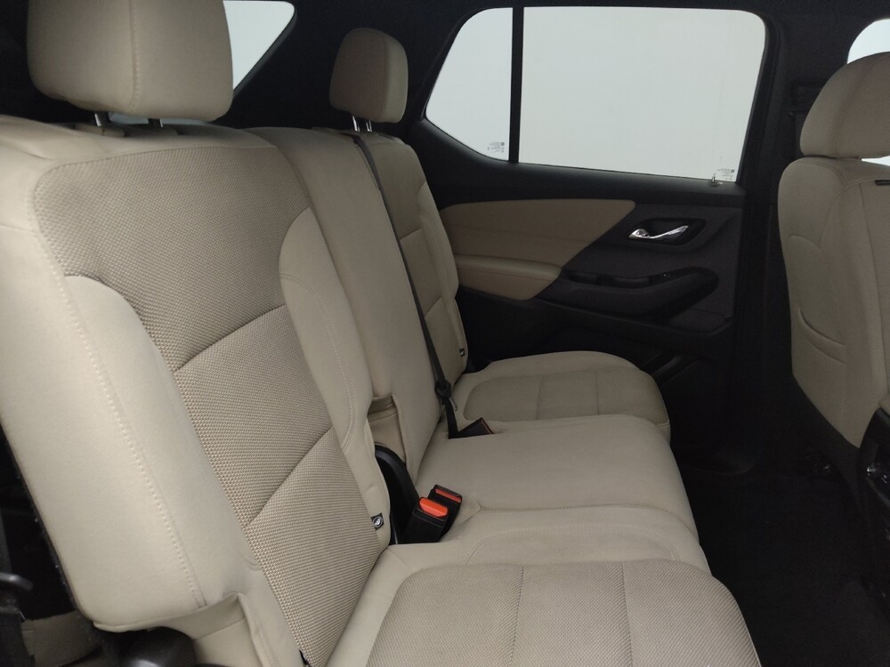 2022 Chevrolet Traverse in Charleston, SC 29414 - 18124750 19