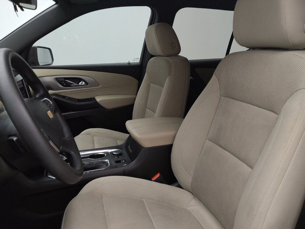 2022 Chevrolet Traverse in Charleston, SC 29414 - 18124750 17