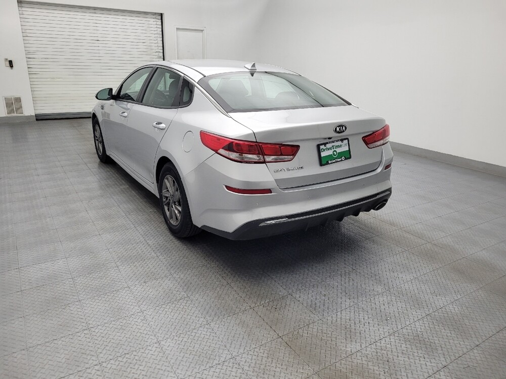 2019 Kia Optima in Greenville, SC 29607 - 18124760 5