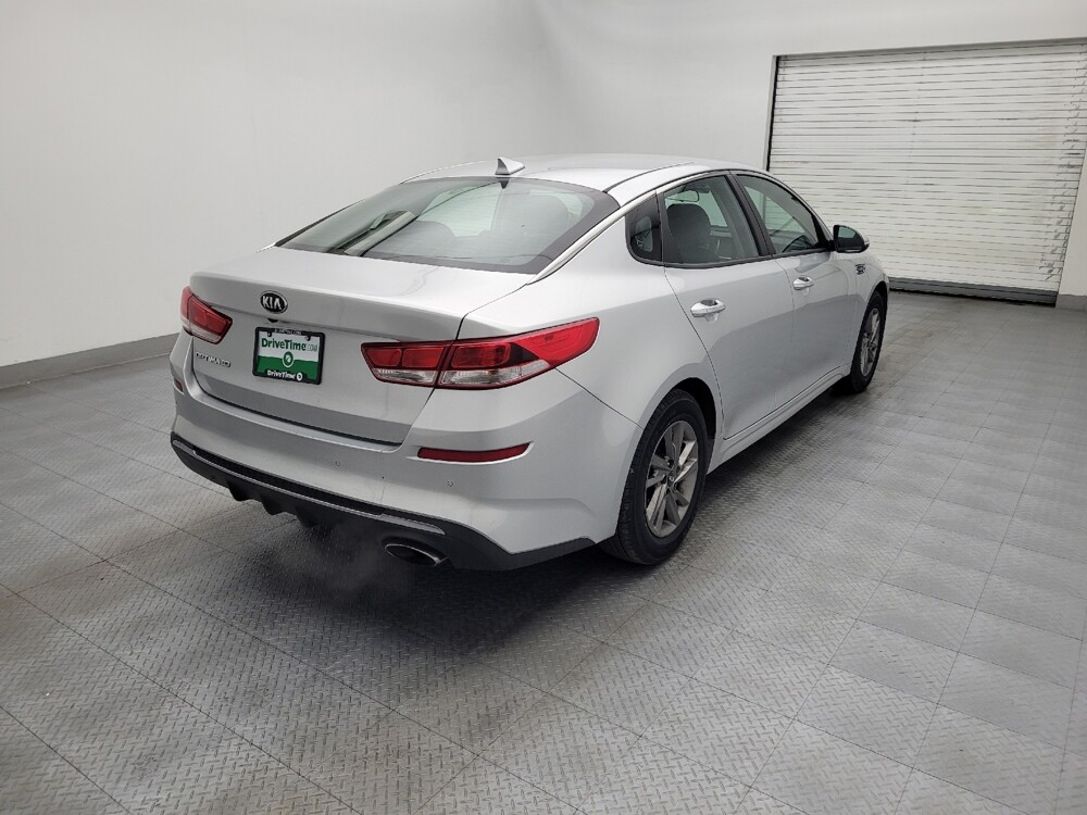 2019 Kia Optima in Greenville, SC 29607 - 18124760 9