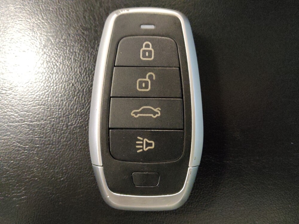 2020 Chrysler 300 in Tyler, TX 75701 - 18124776 32