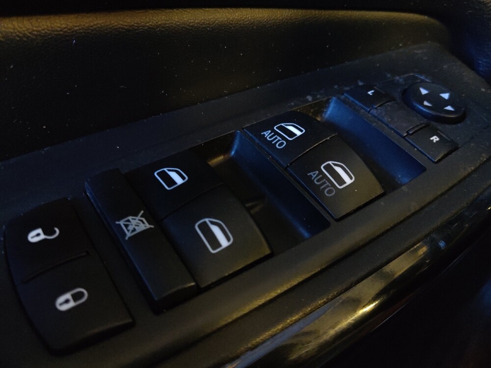 2021 Jeep Cherokee in Baton Rouge, LA 70816 - 18124784 27