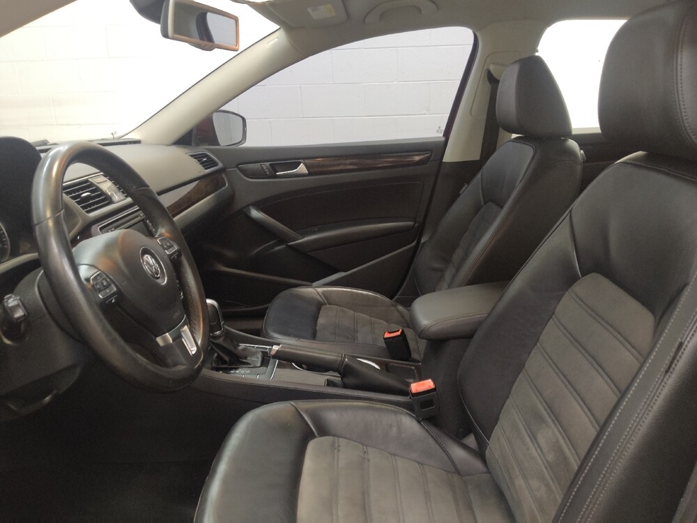 2015 Volkswagen Passat in Fairfield, OH 45014 - 18124790 17